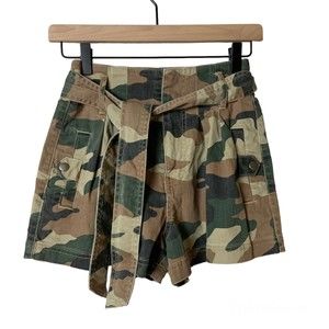 Forever 21 Woman's Sz XS Belted Pockets Camouflage Shorts